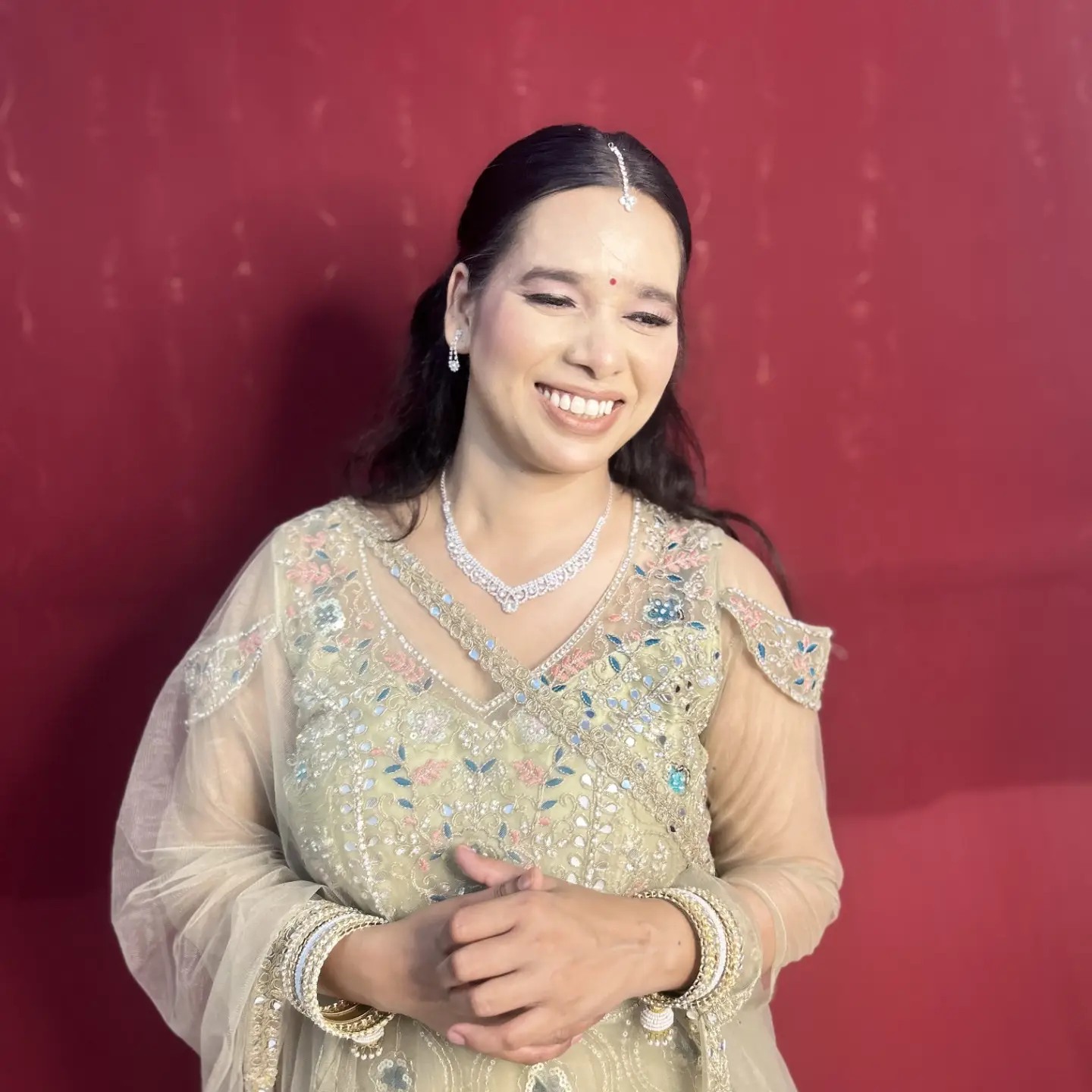 Soft glam smiling bride — Patna