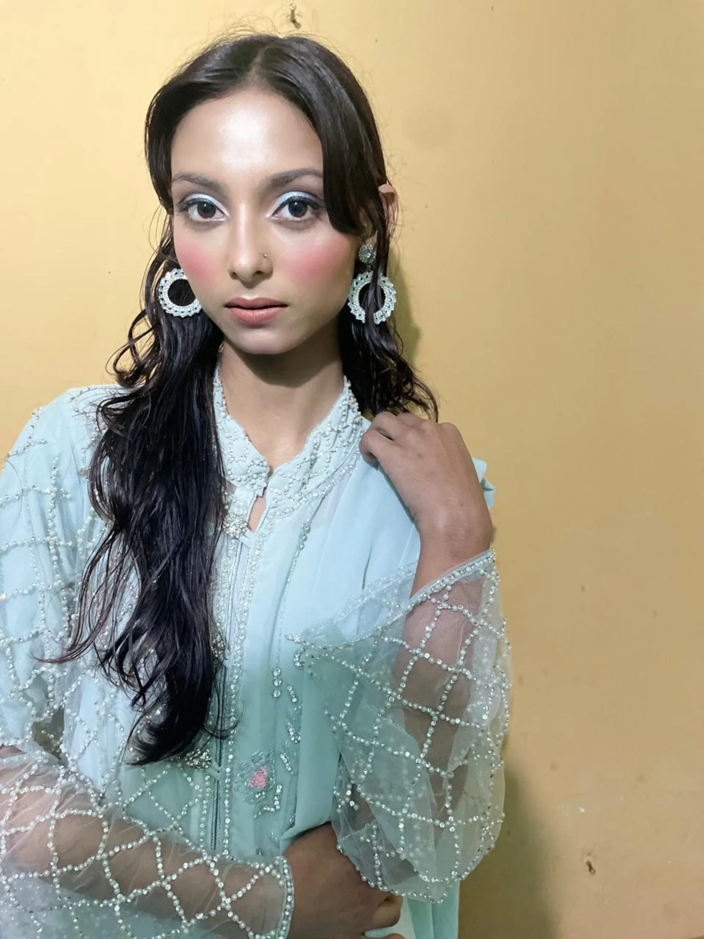 Soft glam blue outfit makeup — Patna