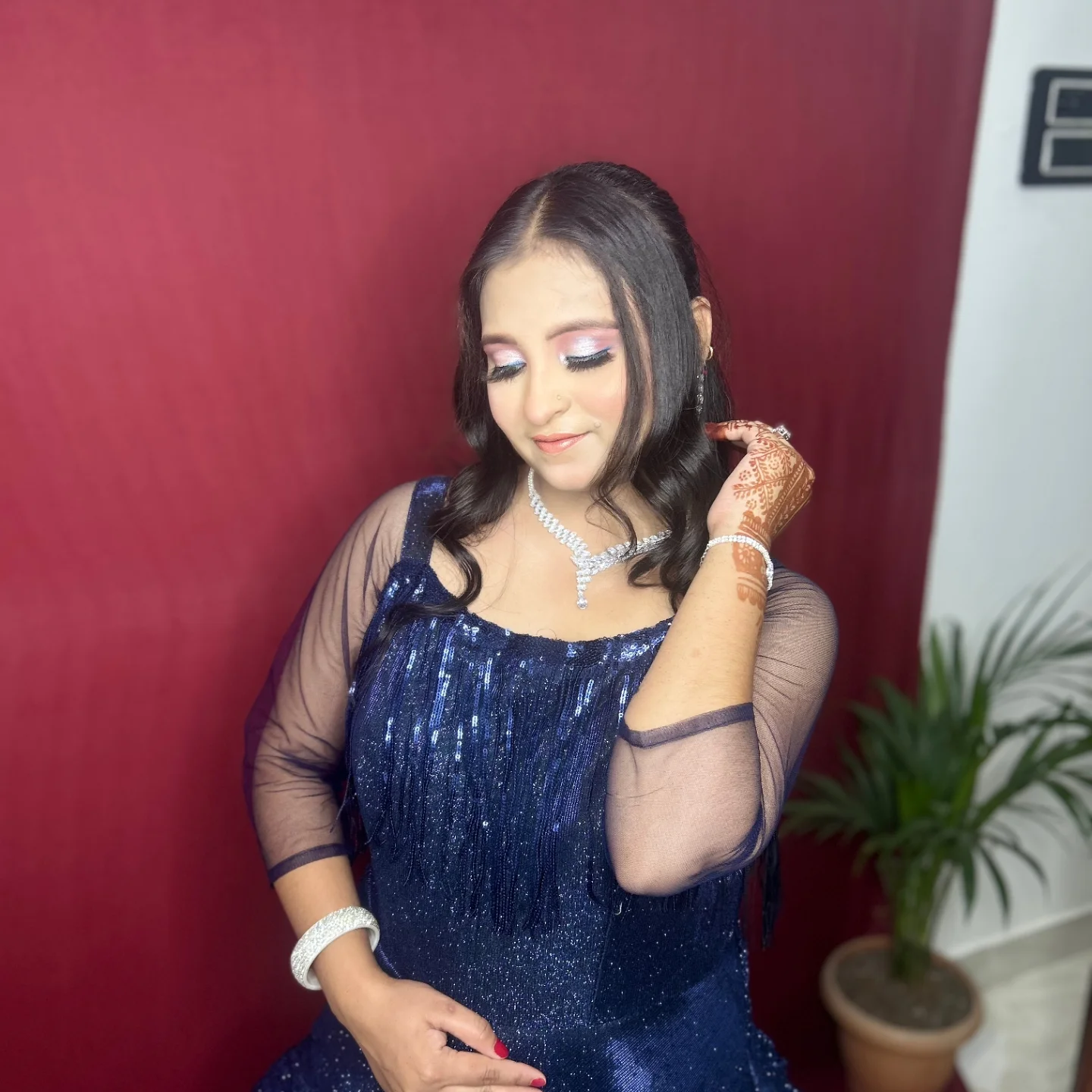 Navy gown party makeup — Therounak Patna